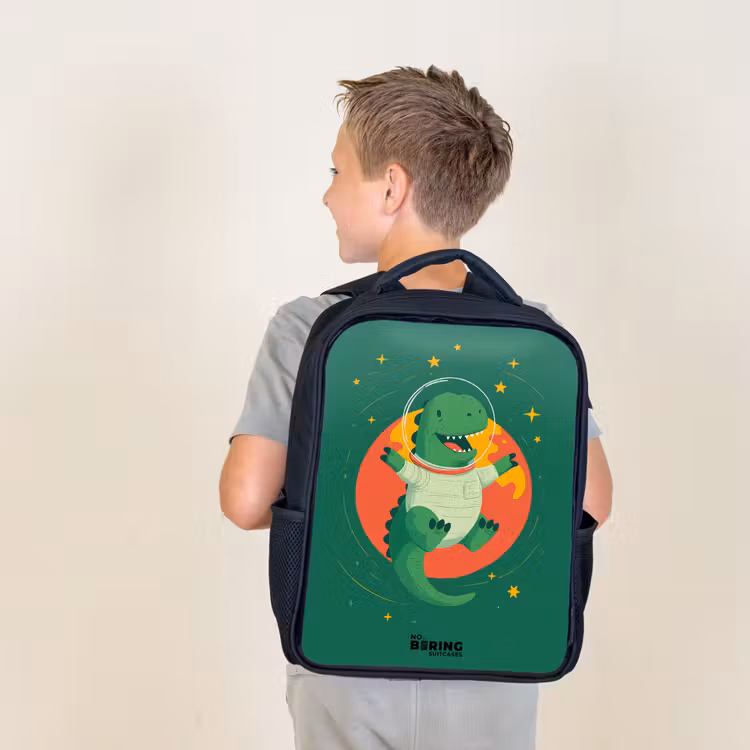 Dino - Planeet - Sterren - Groen Rugzak - Zwart middel -sfeer2