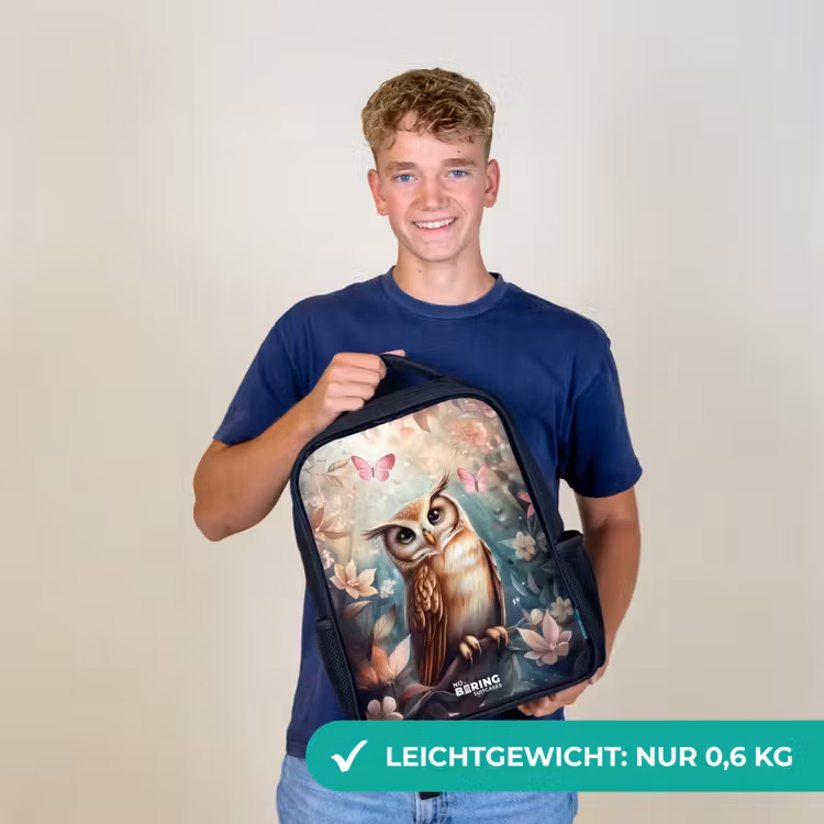 Uil met vlinders in mystiek bos Rugzak - Zwart middel -sfeer7_DE