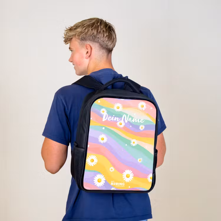 Madeliefjes op regenboogachtergrond Rugzak - Zwart middel -sfeer8