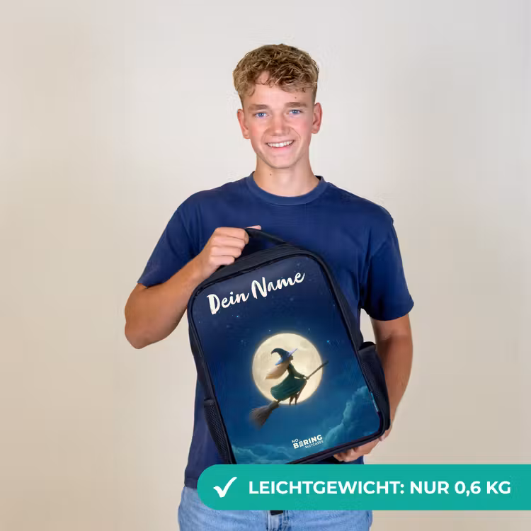 Heks in Maanlichtvlucht Rugzak - Zwart middel -sfeer7_DE