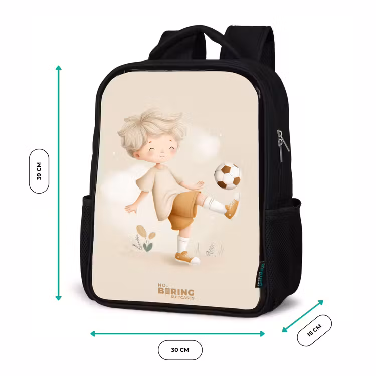 Jongen met een voetbal in beige kleuren Rugzak - Zwart middel -productfoto_formaten