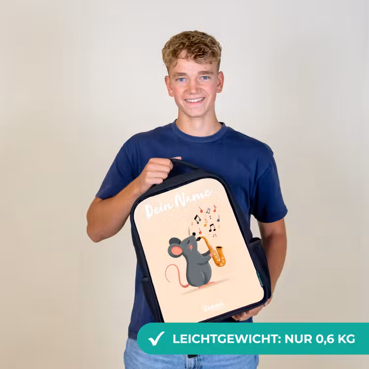 Muis - Saxofoon - Muziek Rugzak - Zwart middel -sfeer7_DE