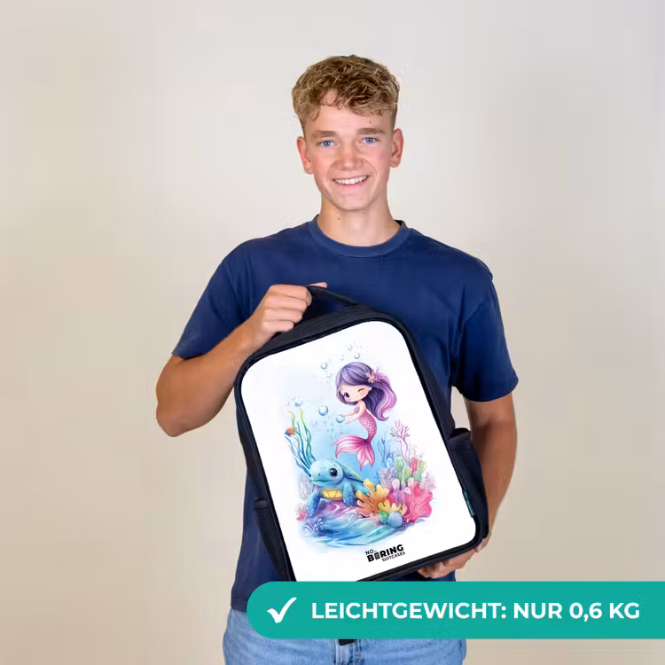 Zeemeermin met blauw schildpad tussen koraal Rugzak - Zwart middel -sfeer7_DE
