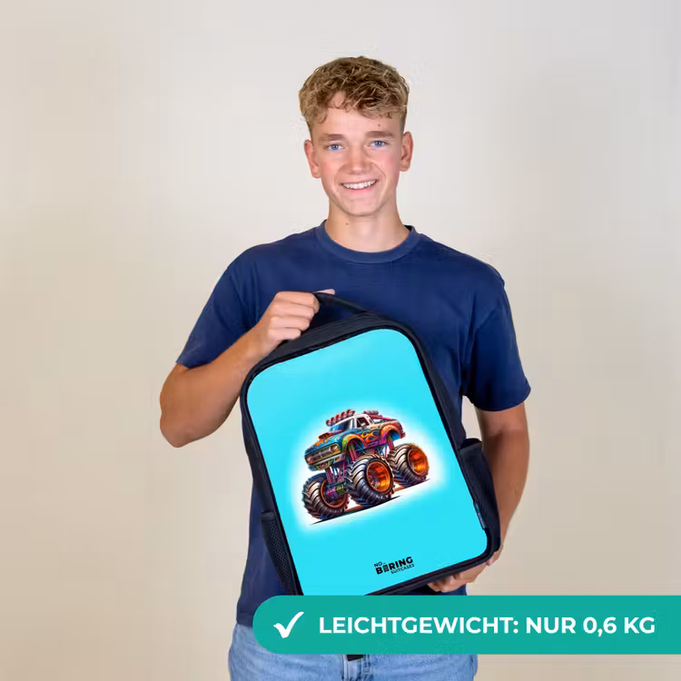 Monstertruck op Lichtblauwe Achtergrond Rugzak - Zwart middel -sfeer7_DE