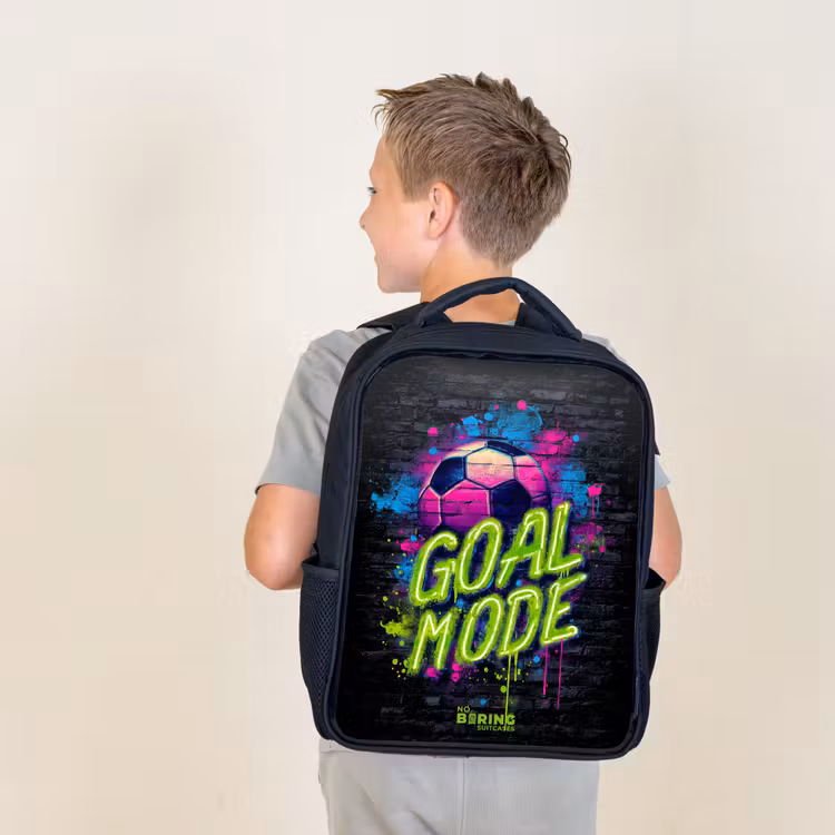 Neon - Graffiti - Voetbal - Kleurrijk Rugzak - Zwart middel -sfeer2