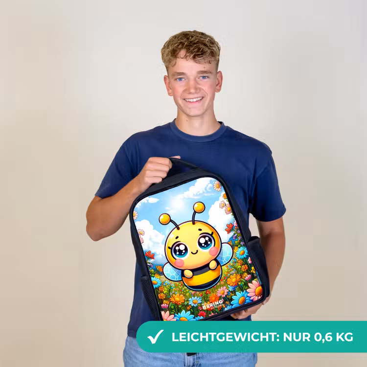 Schattige bij tussen de bloemen Rugzak - Zwart middel -sfeer7_DE