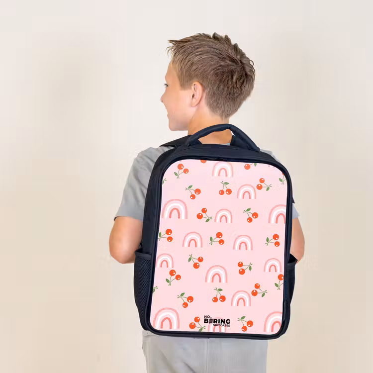 Roze met regenboog en kersen patroon Rugzak - Zwart middel -sfeer2