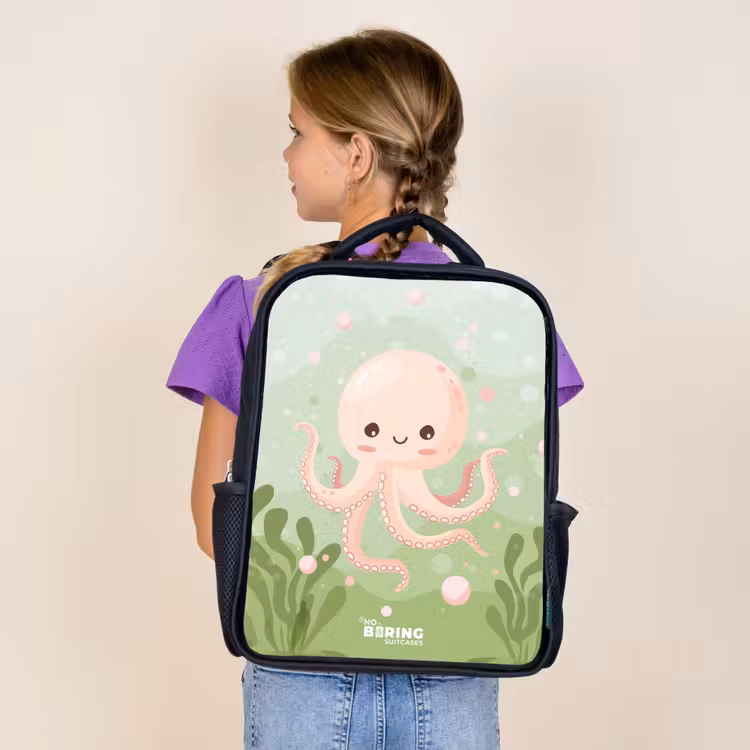 Roze octopus met een lach Rugzak - Zwart middel -sfeer5