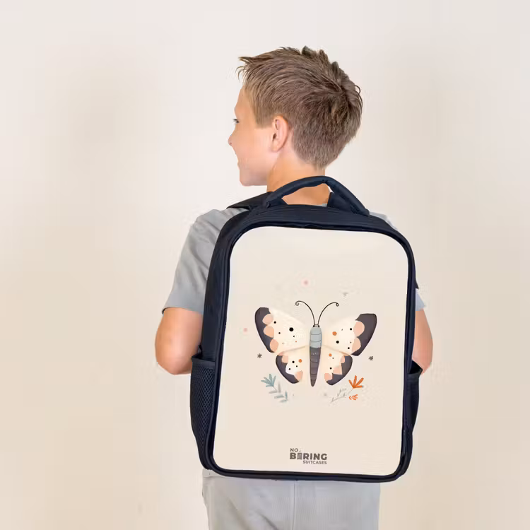 Vlinder in neutrale pastel kleuren Rugzak - Zwart middel -sfeer2
