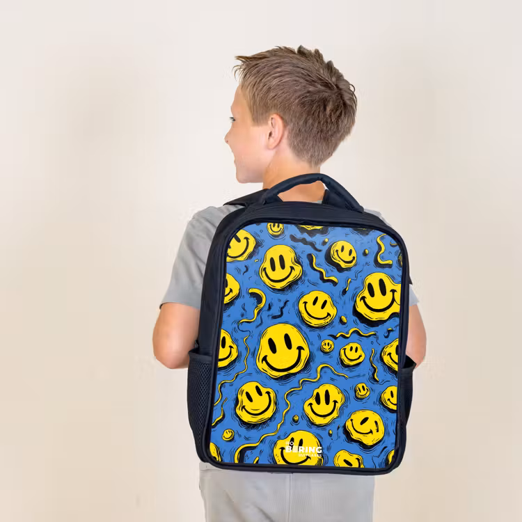 Smiley - Geel - Blauw Rugzak - Zwart middel -sfeer2
