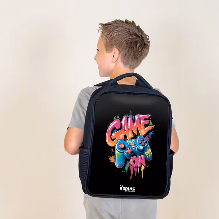 Game - Controller - Graffiti - Neon Rugzak - Zwart middel -sfeer2