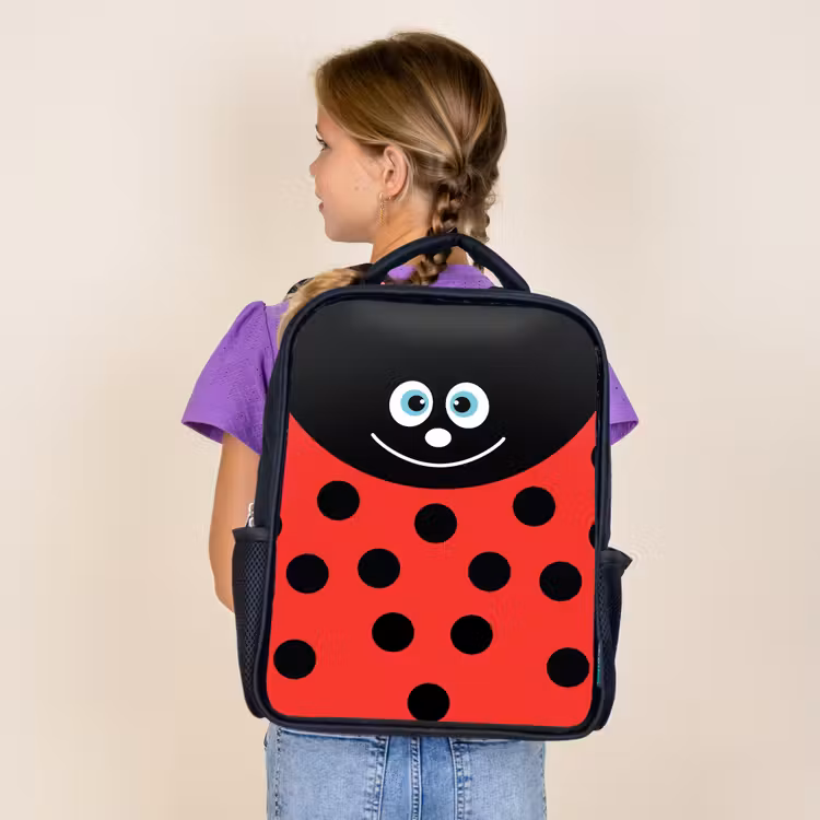Dierenportret - Lieveheersbeestje - rood Rugzak - Zwart middel -sfeer5