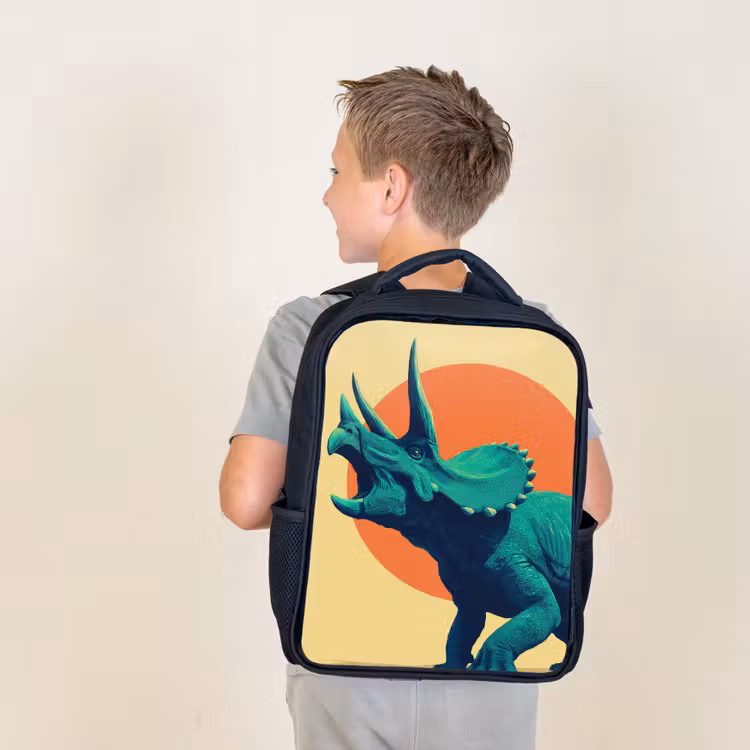 Triceratops - Cirkel - Oranje - Hoorns Rugzak - Zwart middel -sfeer2