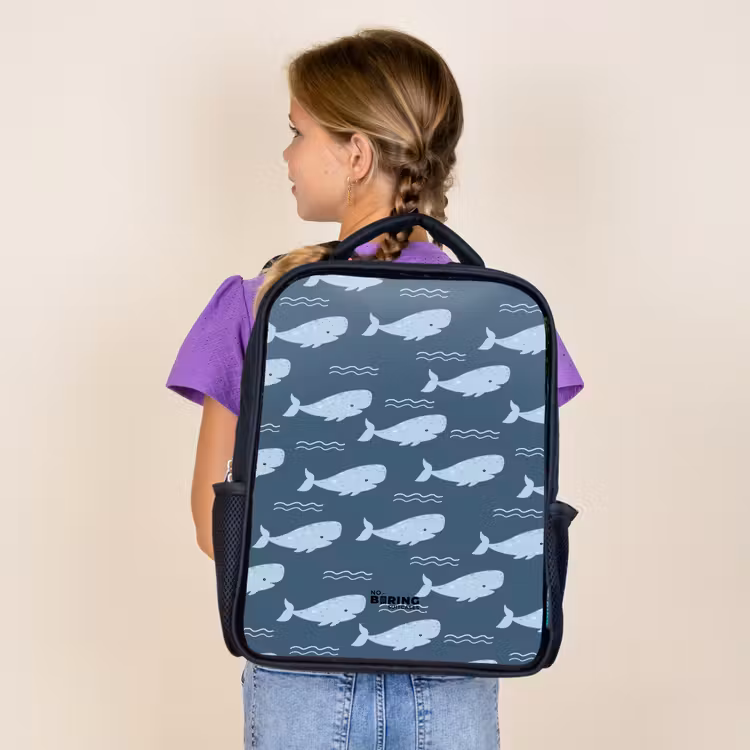 Walvis met golven patroon blauw Rugzak - Zwart middel -sfeer5