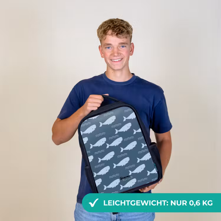Walvis met golven patroon blauw Rugzak - Zwart middel -sfeer7_DE