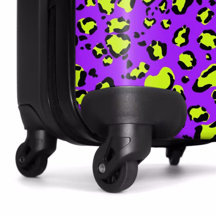 Panterprint in limoengroen op paarse achtergrond NBS - Handbagage koffer - Volwassenen Unisex middel -wiel