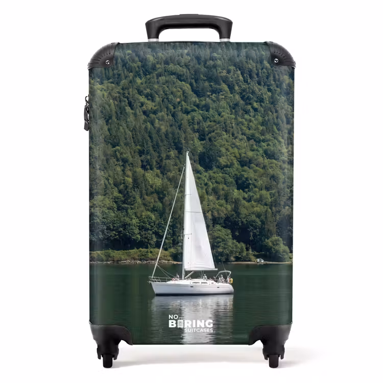 Koffer - Segelboot – Wasser – Berge – Natur – Grün - Zeilboot - Water - Bergen - Natuur - Groen NBS - Handbagage koffer - Volwassenen Unisex middel