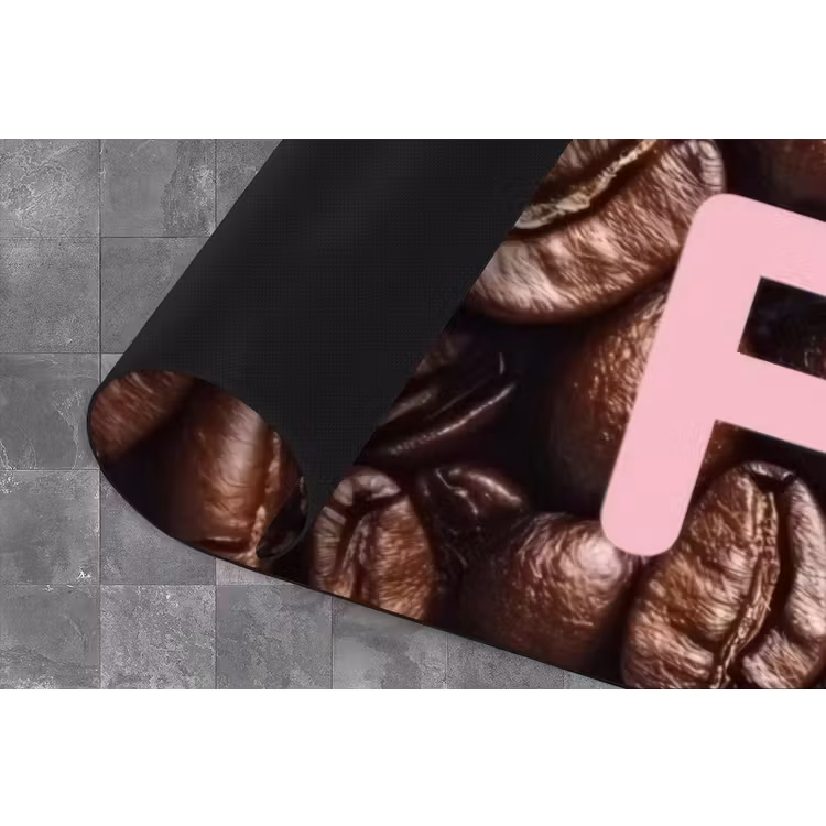 Coffee First - Koffiebonen - Roze Keukenloper - keukenmat middel -closeup