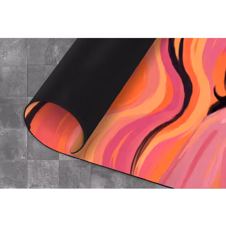 Vrouw - Zonnebril - Modern - Portret - Oranje Keukenloper - keukenmat middel -closeup