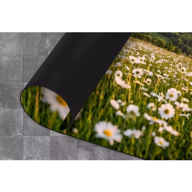 Madelief - Veld - Heuvels - Groen Keukenloper - keukenmat middel -closeup