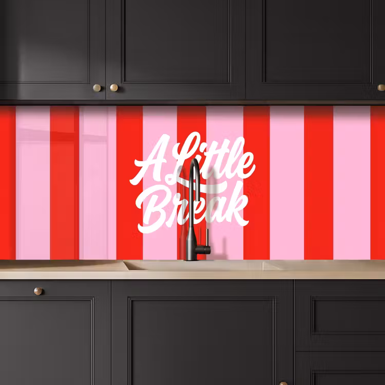 A Little Break - Strepen - Rood - Roze keuken achterwand 2 middel -sfeer1