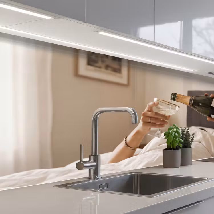 Champagne - Bed - Bubbels keuken achterwand 2 middel -3d_schuin
