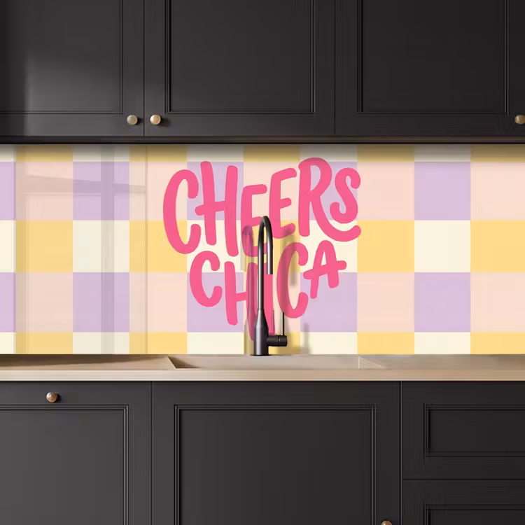 Cheers Chica - Ruitjes - Lila - Geel keuken achterwand 2 middel -sfeer1