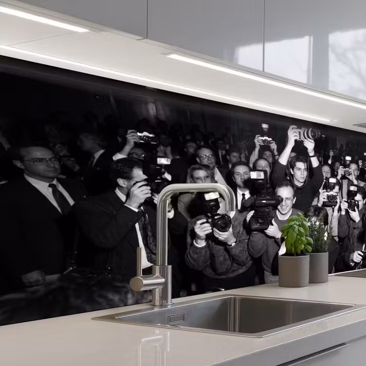 Fotografen - Menigte - Flitsers - Journalistiek keuken achterwand 2 middel -3d_schuin