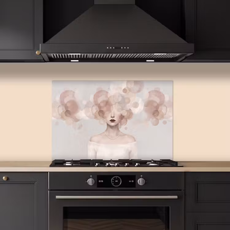 Vrouw - Cirkels - Beige keuken achterwand spatscherm klein -sfeer1