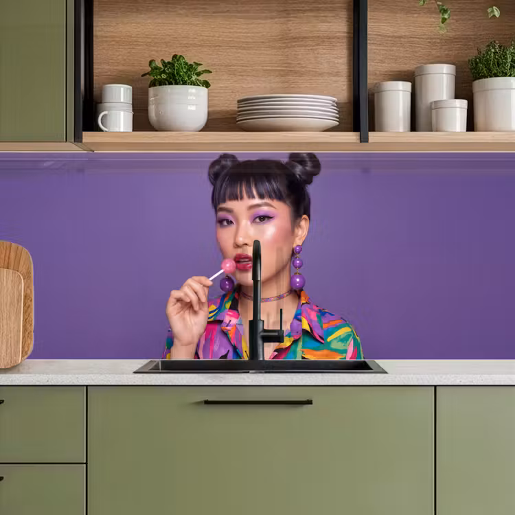 Vrouw - Portret - Make-up - Paars - Levendig keuken achterwand 2 middel -sfeer3