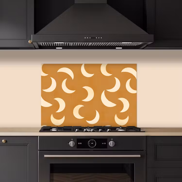 Manen - Patroon - Oker keuken achterwand spatscherm klein 900 -sfeer1