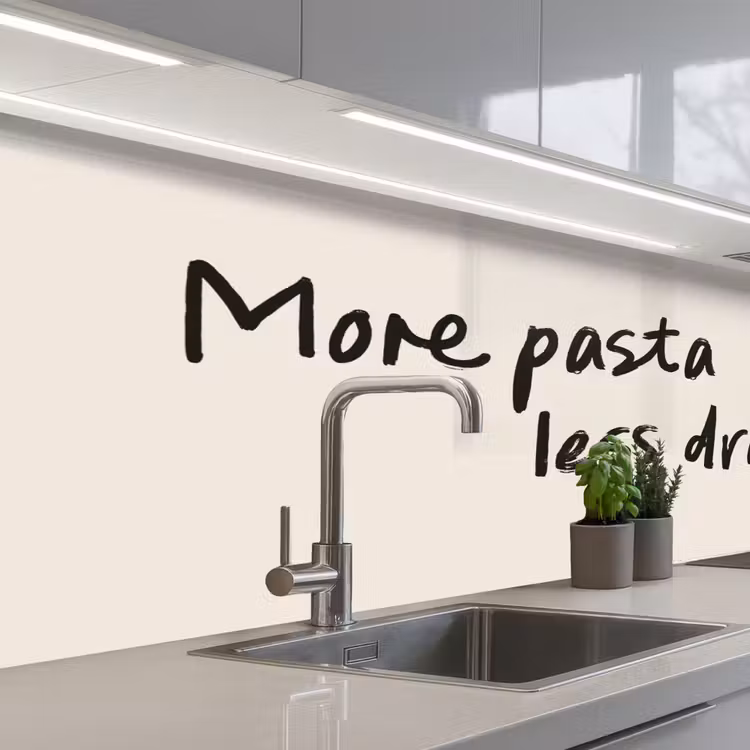 More pasta less drama keuken achterwand 2 middel -3d_schuin