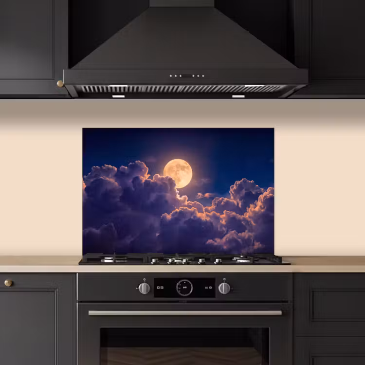 Maan - Wolken - Nacht - Oranje keuken achterwand spatscherm klein -sfeer1
