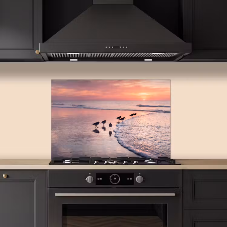 Meeuwen - Strand - Zee - Roze keuken achterwand spatscherm klein -sfeer1