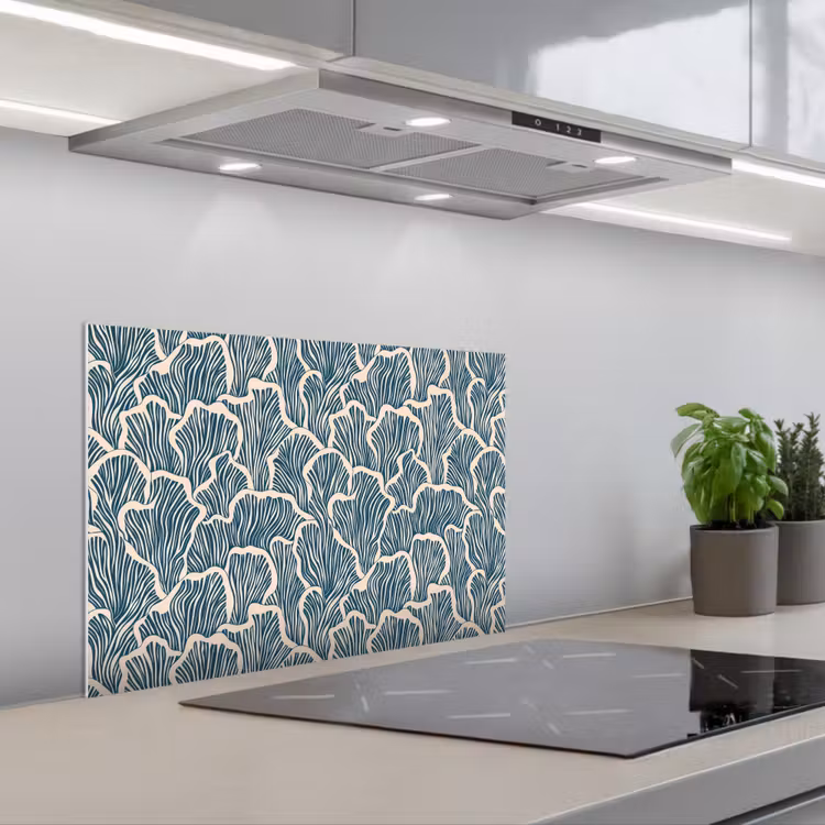 Organisch - Blauw - Crème - Schelpen keuken achterwand spatscherm klein 900 -3d_schuin