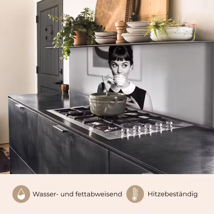 Portret - Thee - Vrouw keuken achterwand 2 middel -usp_DE