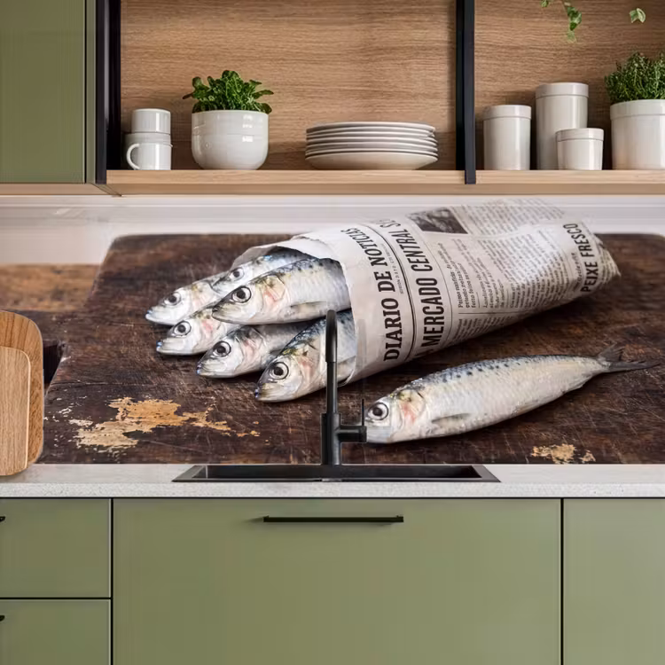 Küchenrückwand - Sardine – Zeitung – Schneidebrett - Sardientje - krant - snijplank keuken achterwand 2 middel