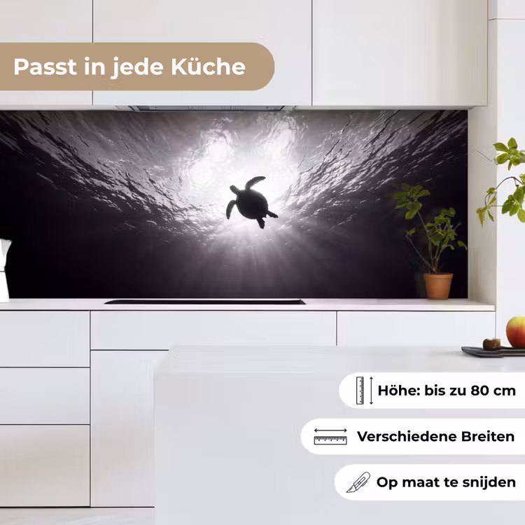 Schildpad - Onderwater - Lichtstralen - Oceaan - Zwart-wit keuken achterwand 2 middel -sfeer4_DE