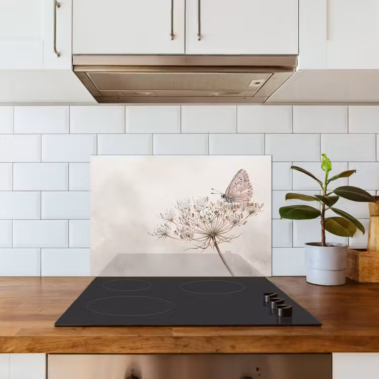 Vlinder - Bloem -Natuur - Beige keuken achterwand spatscherm klein -sfeer2