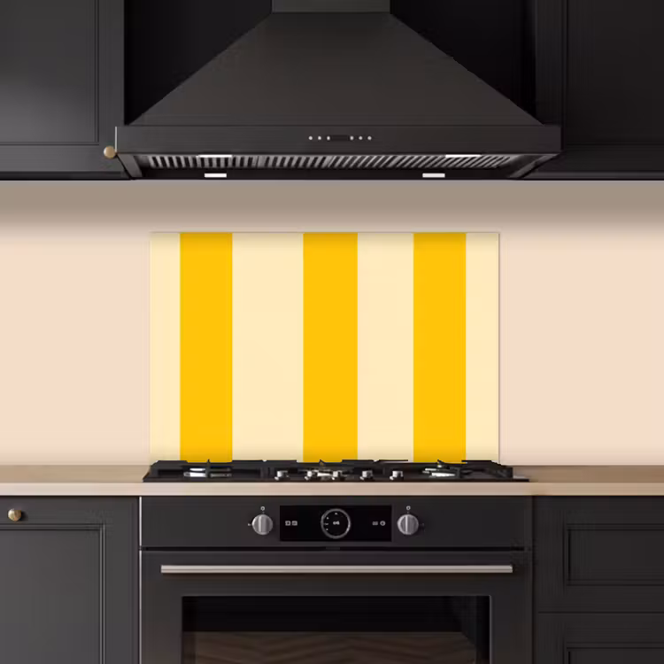 Strepen - Klassiek - Geel keuken achterwand spatscherm klein 900 -sfeer1