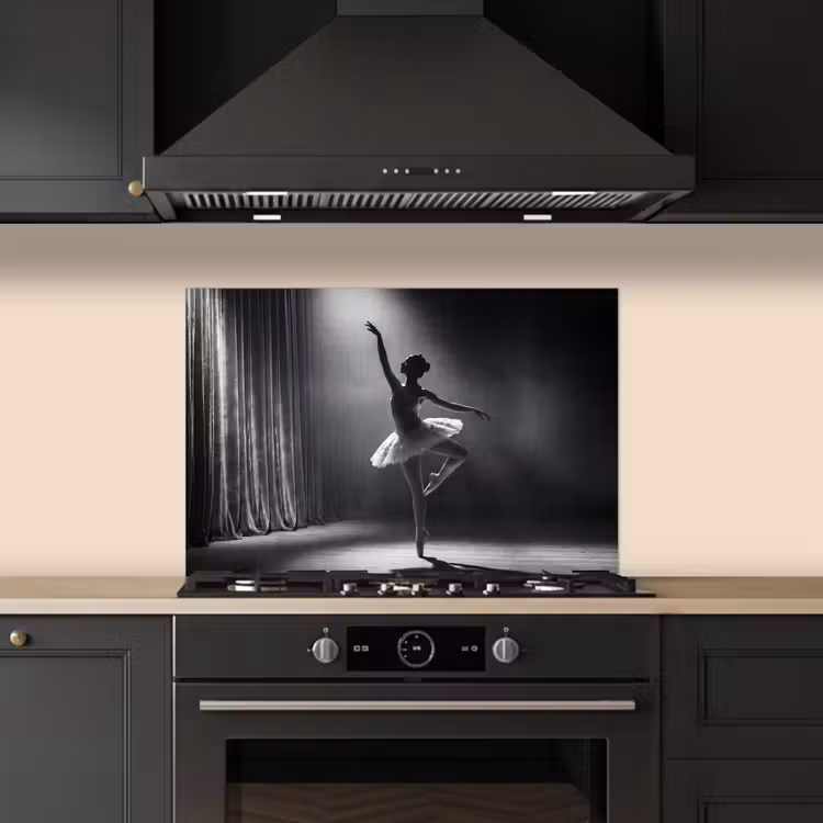 Danser - Podium - Zwart-wit - Kunst - Klassiek keuken achterwand spatscherm klein -sfeer1
