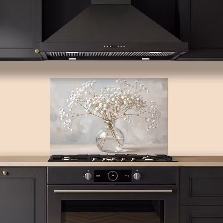 Vaas - Gipskruid - Wit keuken achterwand spatscherm klein -sfeer1
