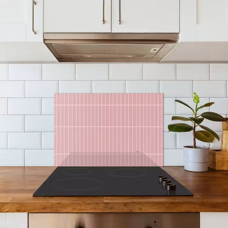 Verticaal - Wandtegel - Lichtroze keuken achterwand spatscherm klein 900 -sfeer2