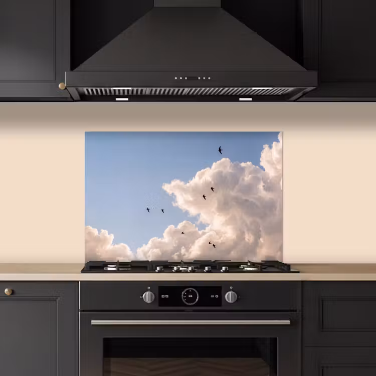 Vogel - Vlucht - Wolken - Natuur - Blauw keuken achterwand spatscherm klein -sfeer1