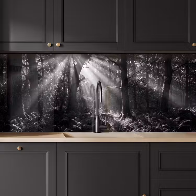 Bos - Lichtstralen - Natuur - Zwart-wit keuken achterwand 2 middel -sfeer1