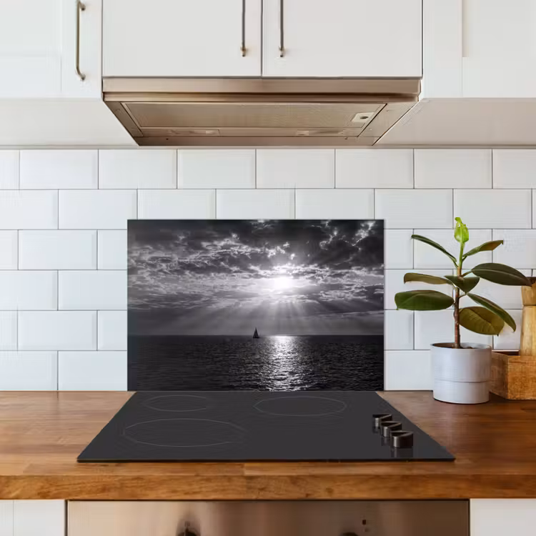 Water - Boot - Lucht - Natuur - Zwart-wit keuken achterwand spatscherm klein -sfeer2