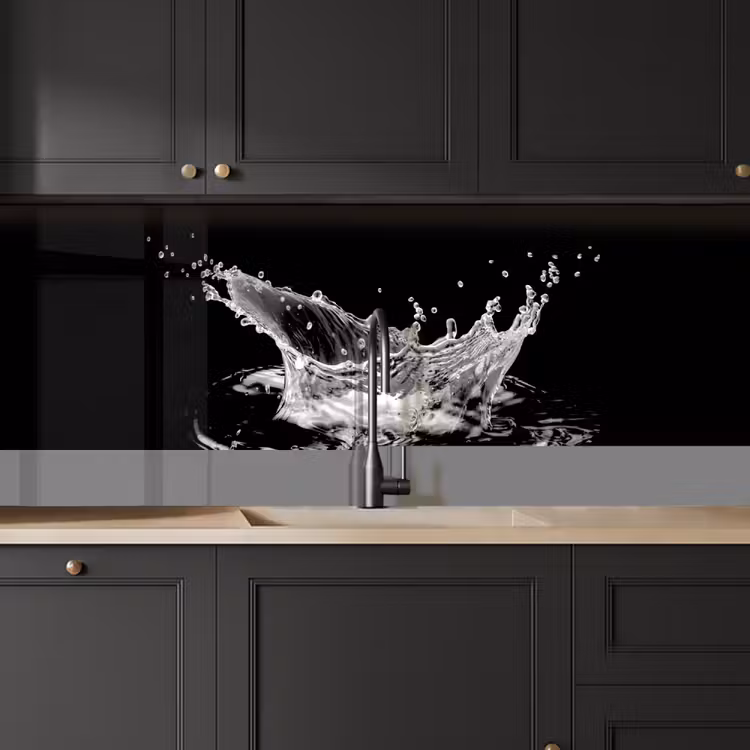 Water - Splash - Water - Zwart keuken achterwand 2 middel -sfeer1