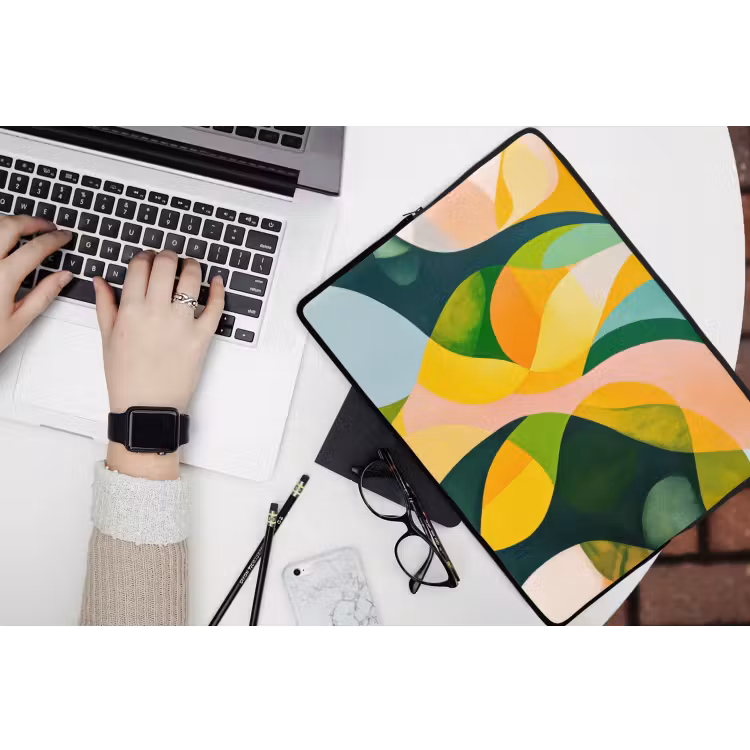 Abstract - Geel - Roze - Groen laptophoes neopreen klein -bureau