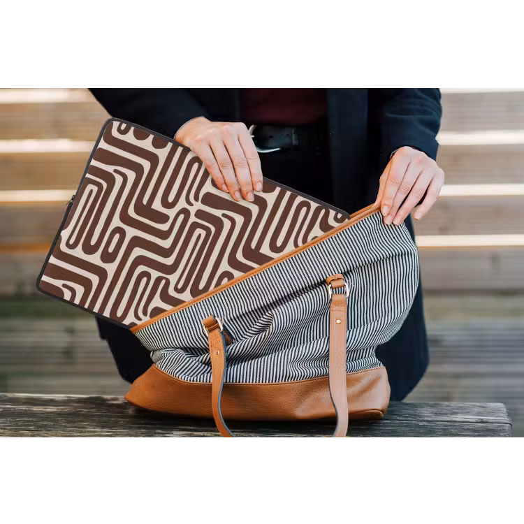 Abstract - Patroon - Bruin laptophoes neopreen klein 279 -tas
