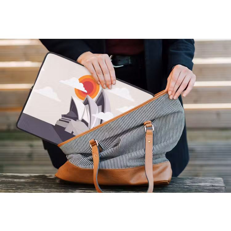 Architectuur - Stadsgezicht - Modern - Grijs - Oranje laptophoes neopreen klein -tas